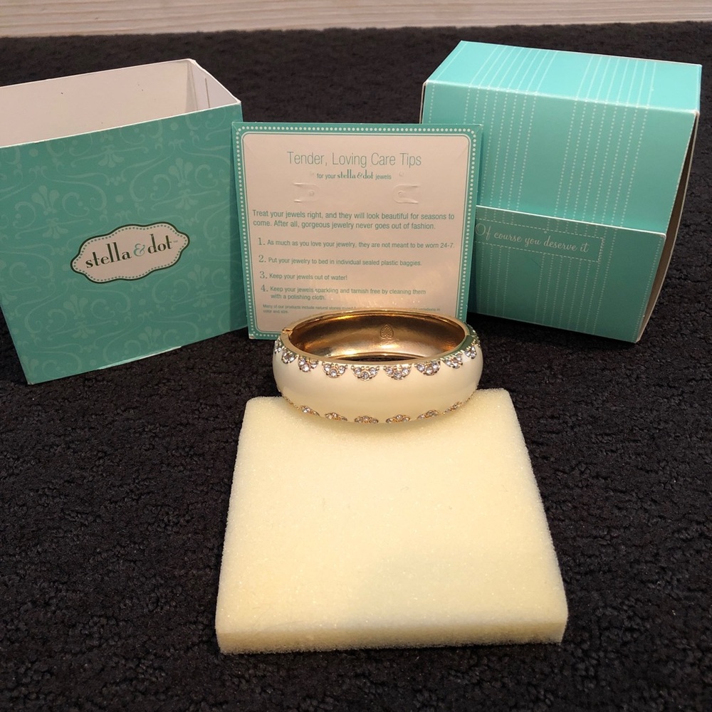 Stella & Dot Sloan Enamel Bangle